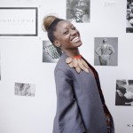 L'éditrice Afrosomething dans sa veste Mina Evans